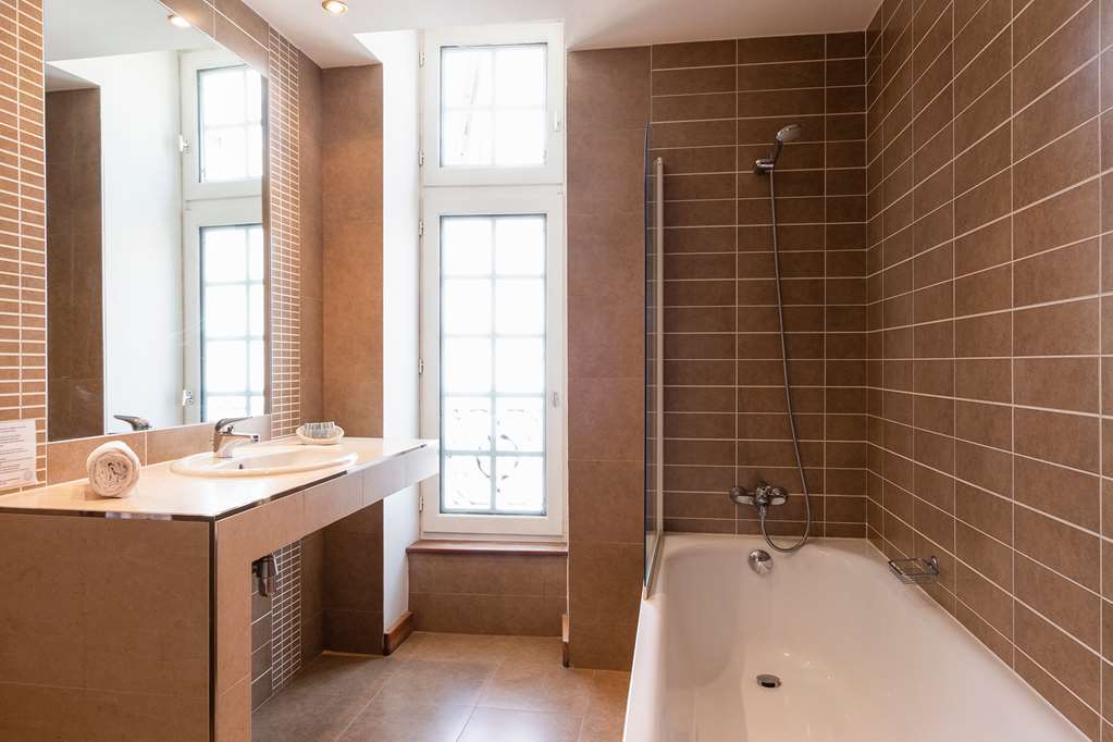 The Originals City, Hotel La Reine Jeanne, Orthez Phòng bức ảnh